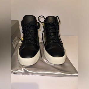 Giuseppe Wing Sneakers